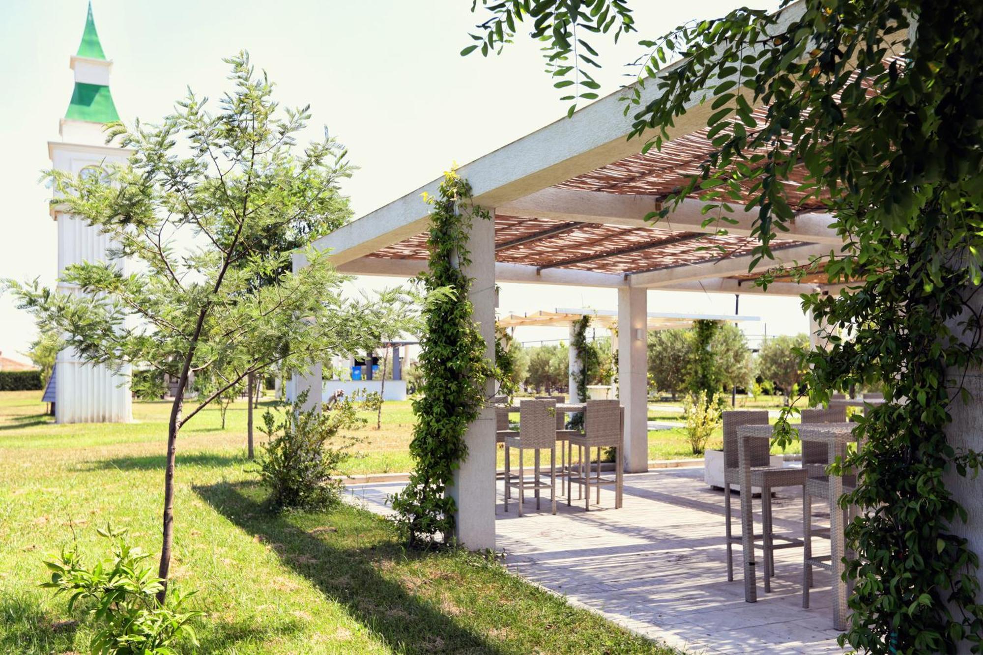 Velipoja Grand Europa Resort, Affiliated By Melia Exteriör bild